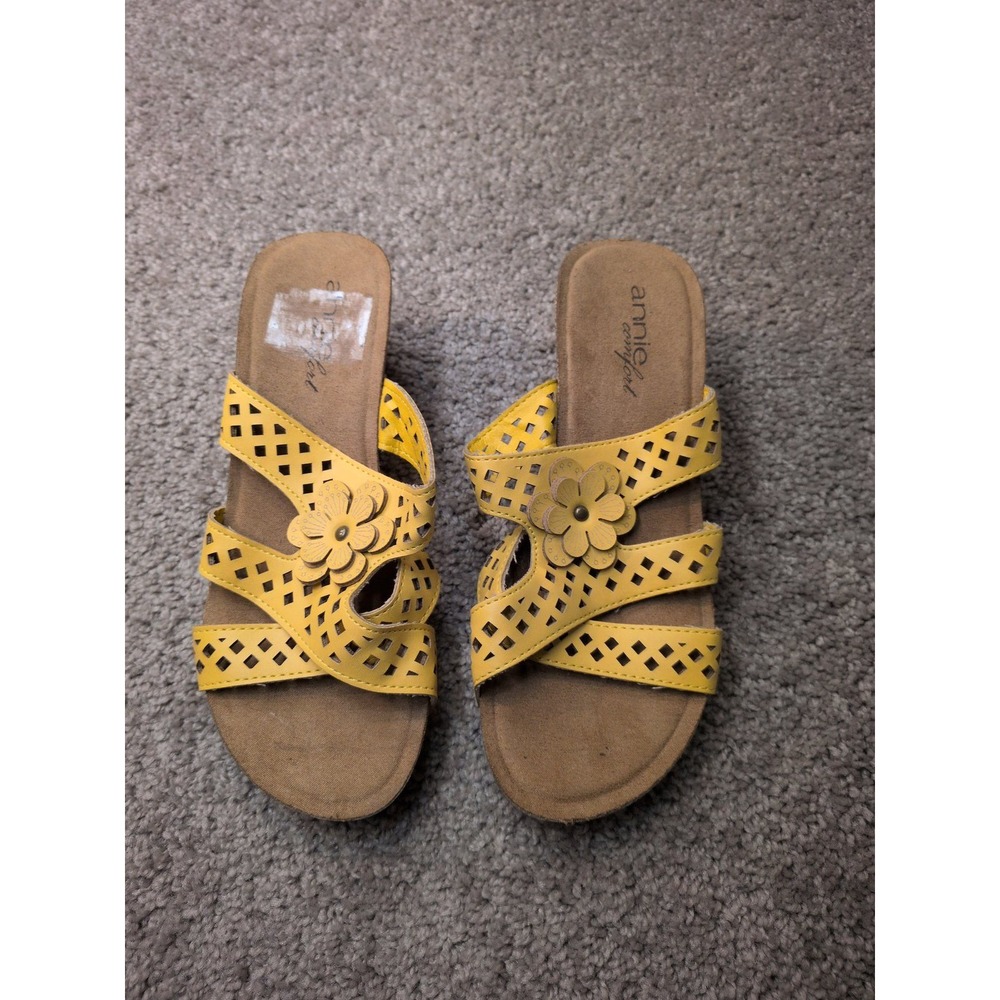 Annie Comfort Womens 7W Yellow Laser Cut Floral Slide Wedge Sandals